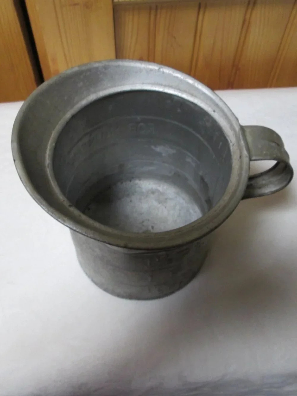 farm decor aluminum rare 1 qt wide rim measuring cup